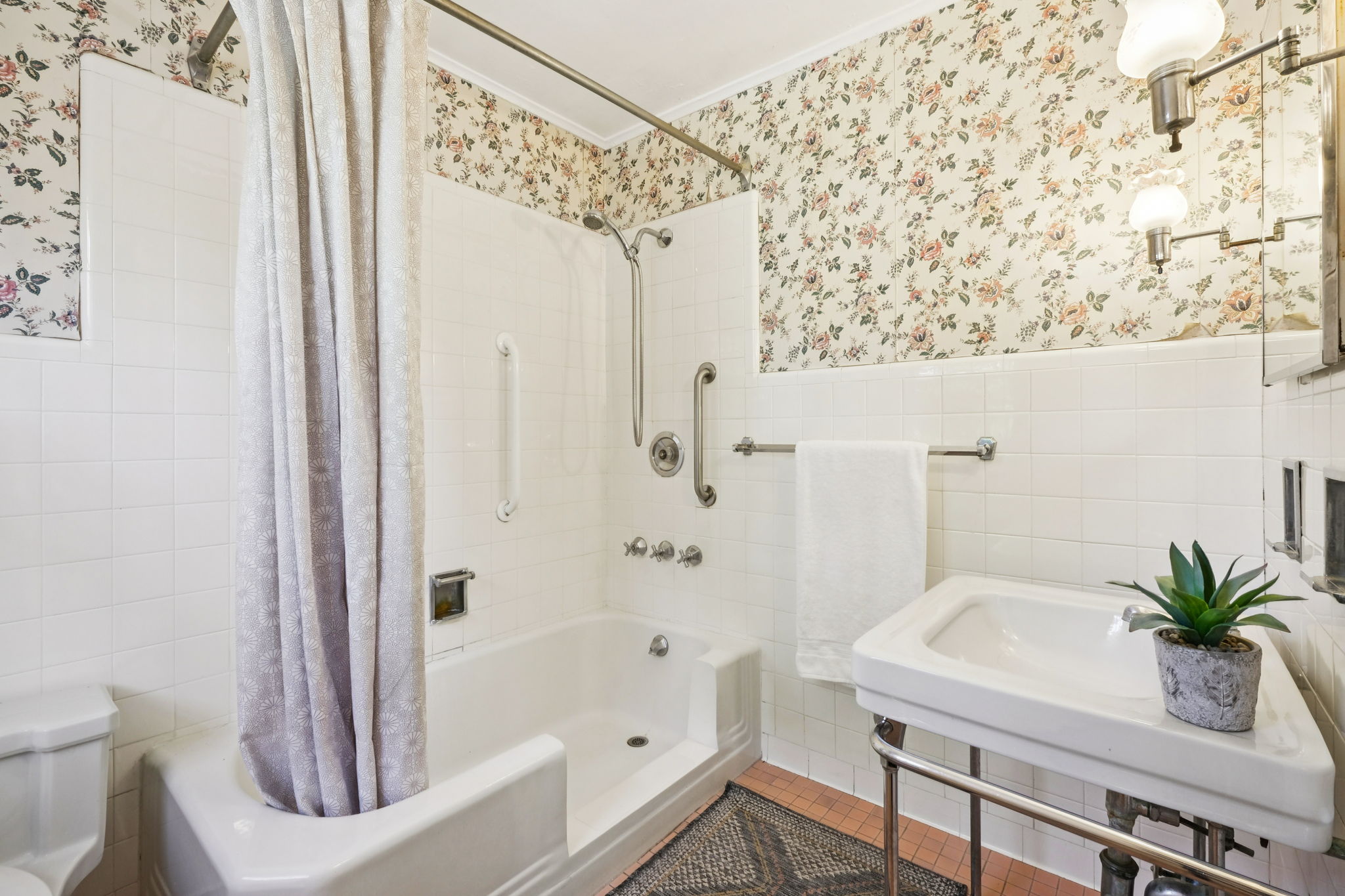 102 Bellevue Avenue 